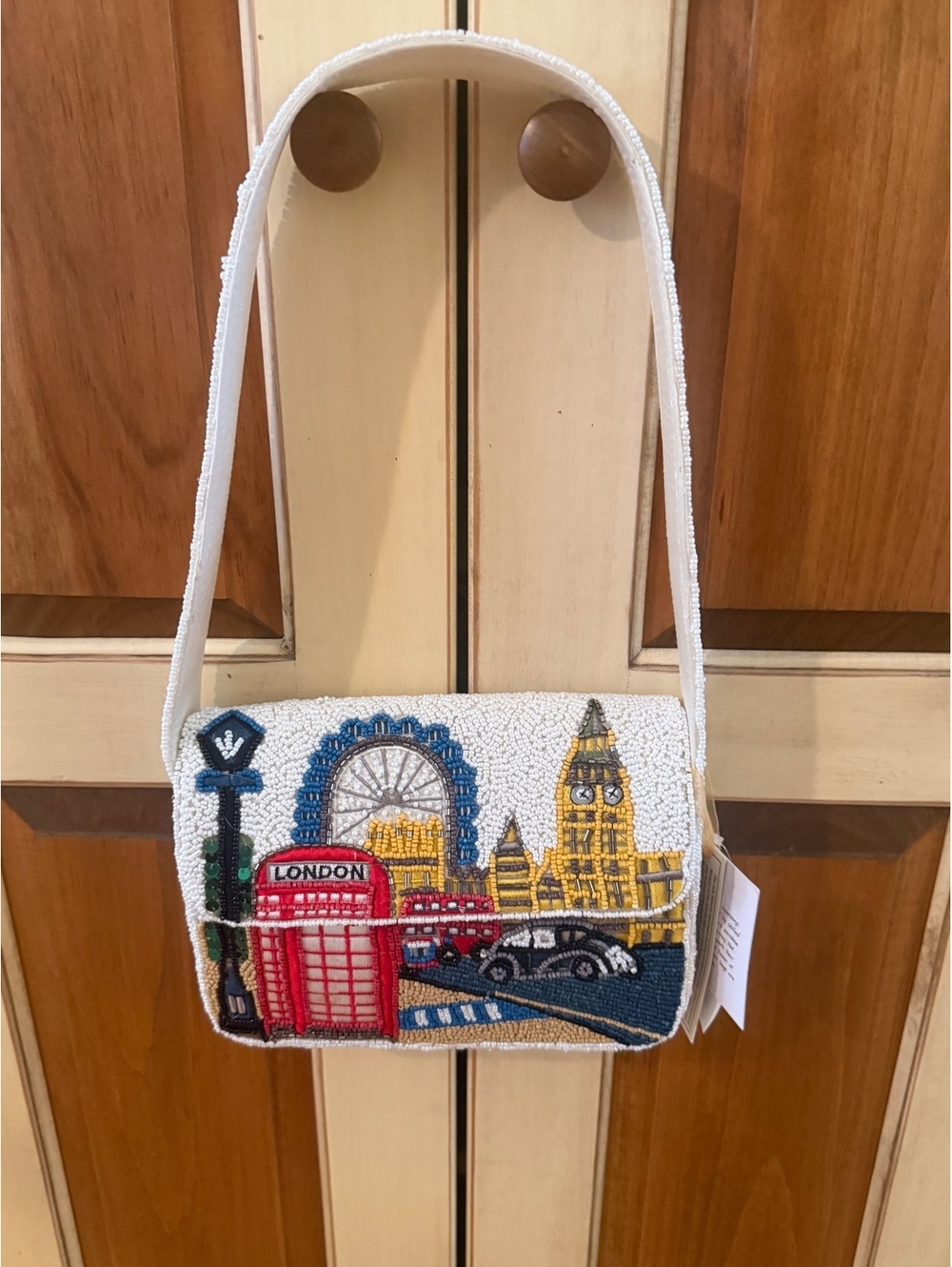 Beaded White Shoulder Bag with London Cityscape Design